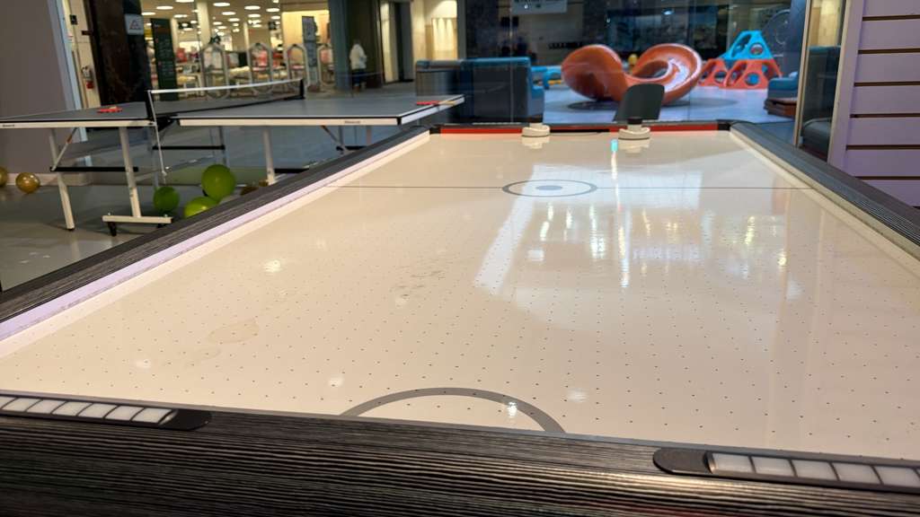 Air Hockey